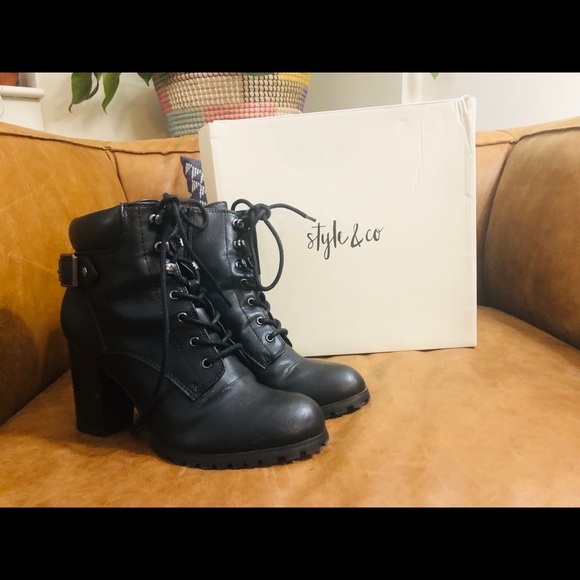 Super stylish and comfortable booties!! - Picture 1 of 5